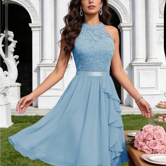Elegant Blue Lace & Chiffon Dress - Picture 5 of 6